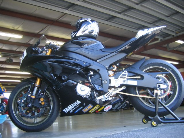 2008 Yamaha YZF R6's media | Motorcycle.com