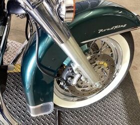 only 56288 miles vance and hines exhaust hd hard bags upgraded bezels