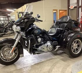 2012 Harley-Davidson FLHTCUTG Tri Glide Ultra Classic Review