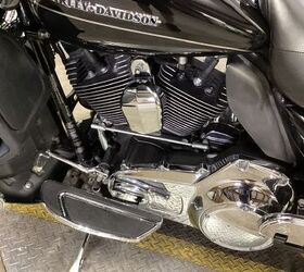 only 69000 miles vance and hines exhaust navigation upgraded big handlebars