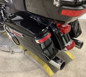 only 69000 miles vance and hines exhaust navigation upgraded big handlebars