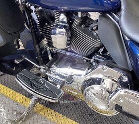 69168 miles 21 and 16 chrome fat spoke wheels vance and hines full true dual