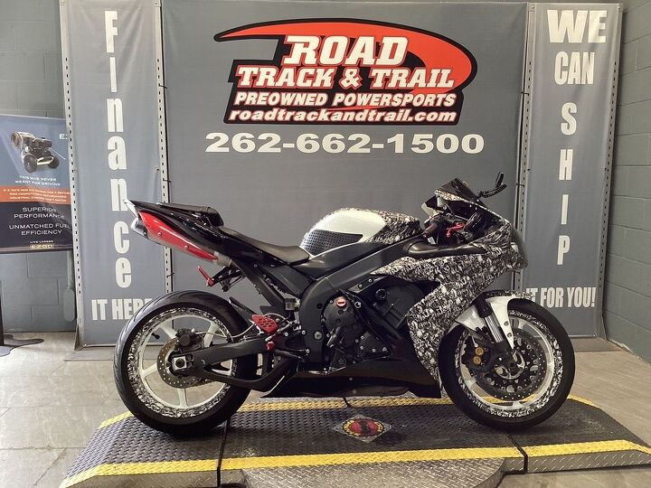 2004 Yamaha YZF R1 For Sale | Motorcycle Classifieds | Motorcycle.com