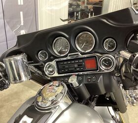 only 14147 miles 100th anniversary edition vance and hines exhaust upgraded