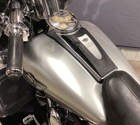 only 14147 miles 100th anniversary edition vance and hines exhaust upgraded