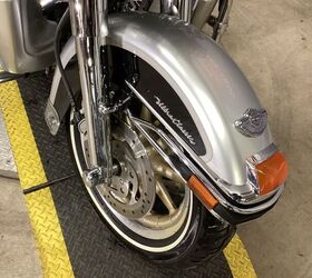 only 14147 miles 100th anniversary edition vance and hines exhaust upgraded