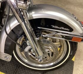 only 14147 miles 100th anniversary edition vance and hines exhaust upgraded