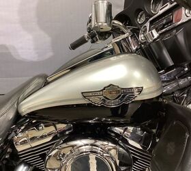 only 14147 miles 100th anniversary edition vance and hines exhaust upgraded