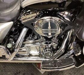 only 14147 miles 100th anniversary edition vance and hines exhaust upgraded