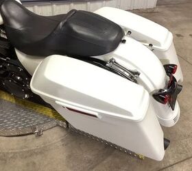 only 5936 miles navigation docking hardware lower fairings abs audio cruise