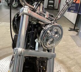 only 3136 miles 1 owner burly lowering shocks upgraded big handlebars led