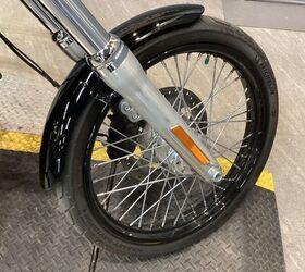 only 3136 miles 1 owner burly lowering shocks upgraded big handlebars led