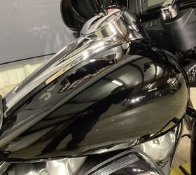 only 22 141 miles bagger brothers 2 into 1 exhaust hd extended saddle bags sony