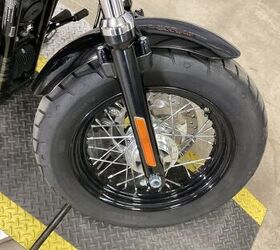 only 2929 miles aftermarket exhaust upgraded big black handlebars led