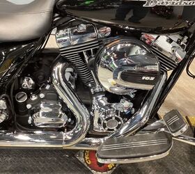 only 7624 miles hd cvo agitator chrome wheels rinehart exhaust navigation