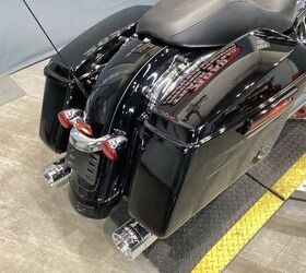 only 7624 miles hd cvo agitator chrome wheels rinehart exhaust navigation