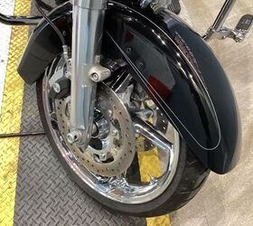 only 7624 miles hd cvo agitator chrome wheels rinehart exhaust navigation