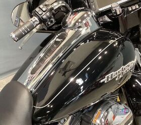 only 7624 miles hd cvo agitator chrome wheels rinehart exhaust navigation