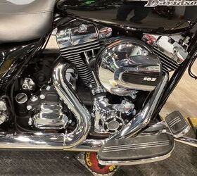 only 7624 miles hd cvo agitator chrome wheels rinehart exhaust navigation