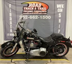 only 25 786 miles vance and hines exhaust floorboards docking hardware led