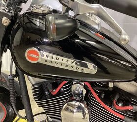 only 25 786 miles vance and hines exhaust floorboards docking hardware led