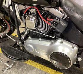 only 25 786 miles vance and hines exhaust floorboards docking hardware led