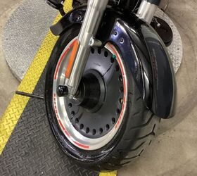 only 25 786 miles vance and hines exhaust floorboards docking hardware led