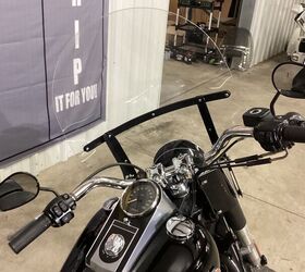 only 25 786 miles vance and hines exhaust floorboards docking hardware led