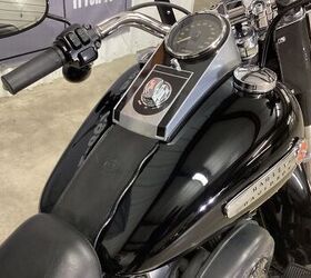 only 25 786 miles vance and hines exhaust floorboards docking hardware led