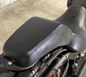 only 25 786 miles vance and hines exhaust floorboards docking hardware led