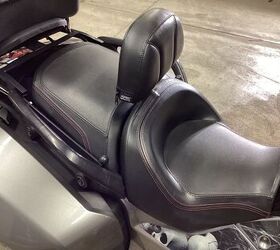 only 8850 miles reverse power steering abs top box with backrest pad custom