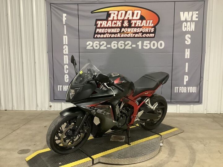 only 10202 miles fuel injected stock and clean sport bike right side has some