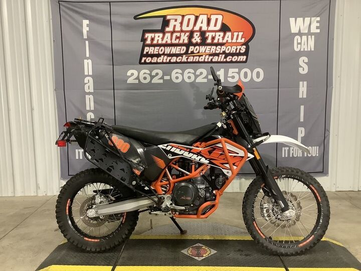 1 owner only 3260 miles wings exhaust acerbis auxiliary fuel tank pazzo