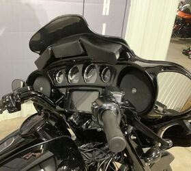 1 owner rinehart exhaust detachable tour pak wih rockford fosgate power