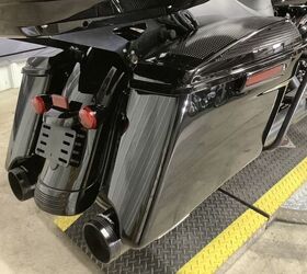 1 owner rinehart exhaust detachable tour pak wih rockford fosgate power