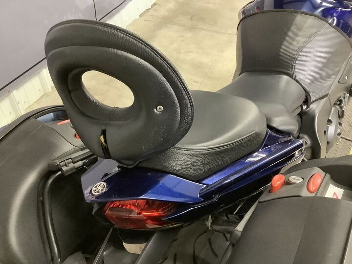 only 45 766 miles givi bags corbin passenger seat with backrest frame sliders