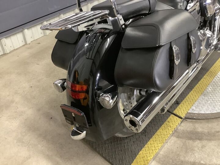 only 2750 miles hard mounted honda saddle bags crashbar backrest rack chrome