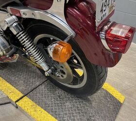 only 3985 miles 1 owner custom paint aftermarket exhaust backrest rack quick