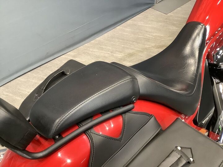 only 4347 miles cobra exhaust backrest passengeer seat and pegs saddlebags