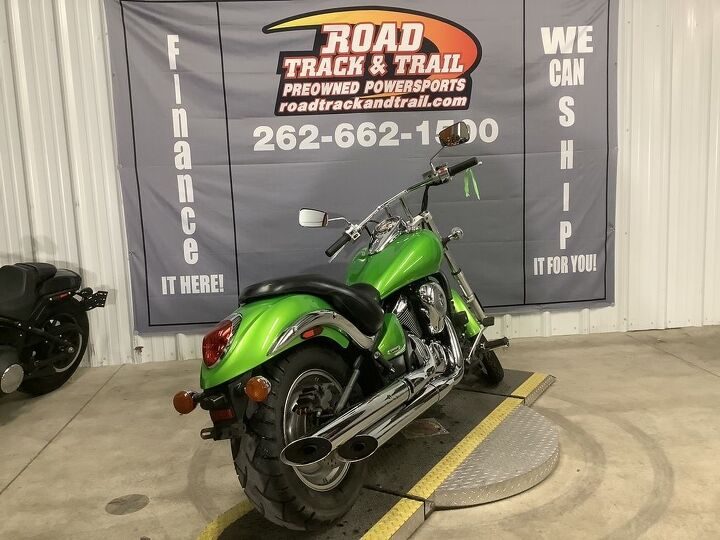 only 32213 miles fuel injected and new front tire clean and green cruiser great