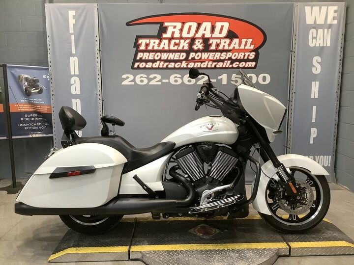 only 16 159 miles upgraded exhaust arlen ness contrast cut big floorboards and