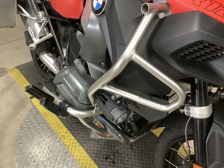 only 26 456 miles 1 owner all 3 bmw bags crash cage hwy pegs hand guards bmw