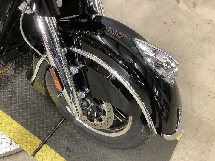 only 13 215 miles 1 owner vance and hines exhaust indian high flow intake