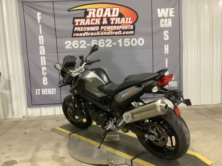 1 owner only 23 052 miles abs heated grips on board computer steering