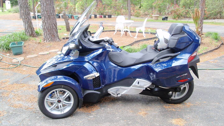 2010 can am spyder roadster rt audio and convenience