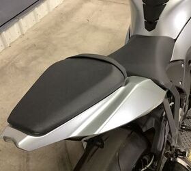 only 4909 miles 1 owner led integrated tail light yoshimura carbon fiber