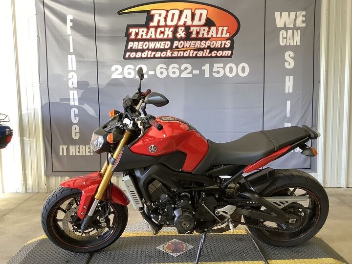 only 18 216 miles fender eliminator fuel injected ride modes control and more