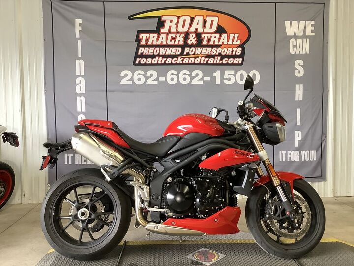 only 4645 miles fly screen stock and super clean sport bike triple