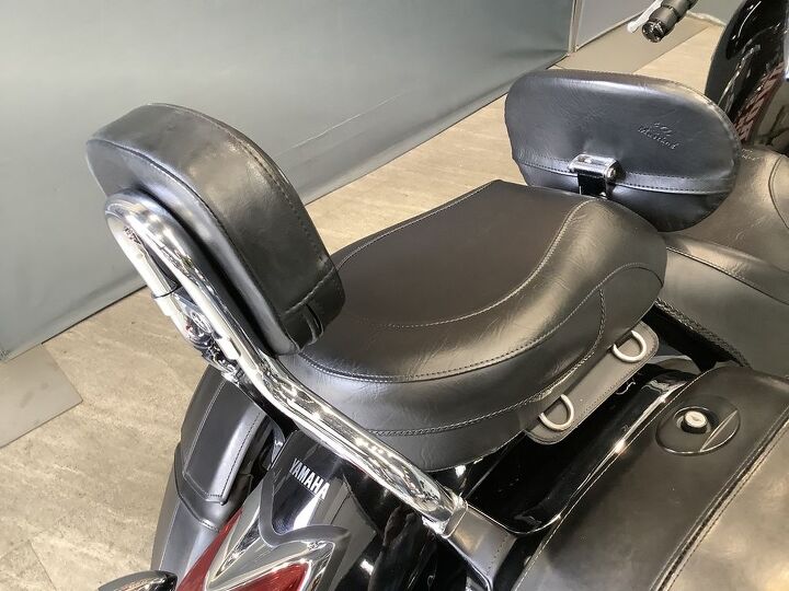 upper fairing mustang seat backrest crashbar riders backrest handlebar