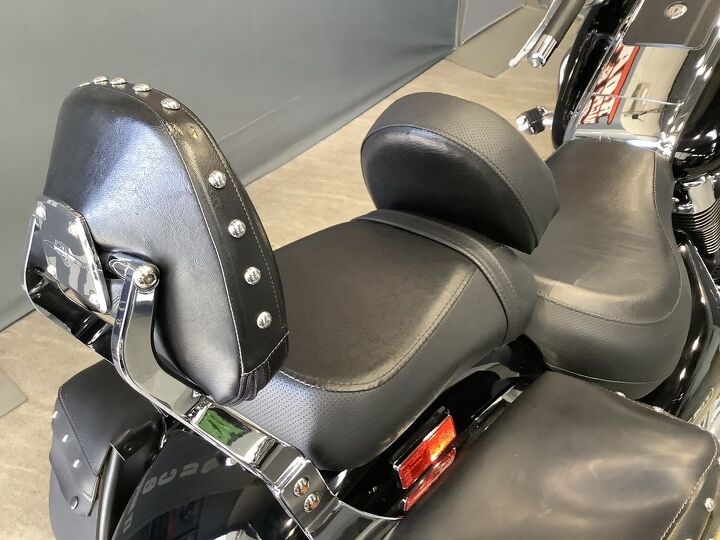 only 13337 miles cobra exhaust crashbar backrest rider backrest windshield